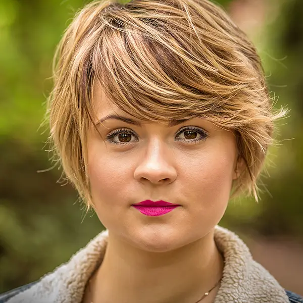 one-photo-studio-headshot-ilona