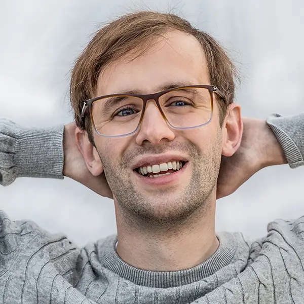 one-photo-studio-headshot-james