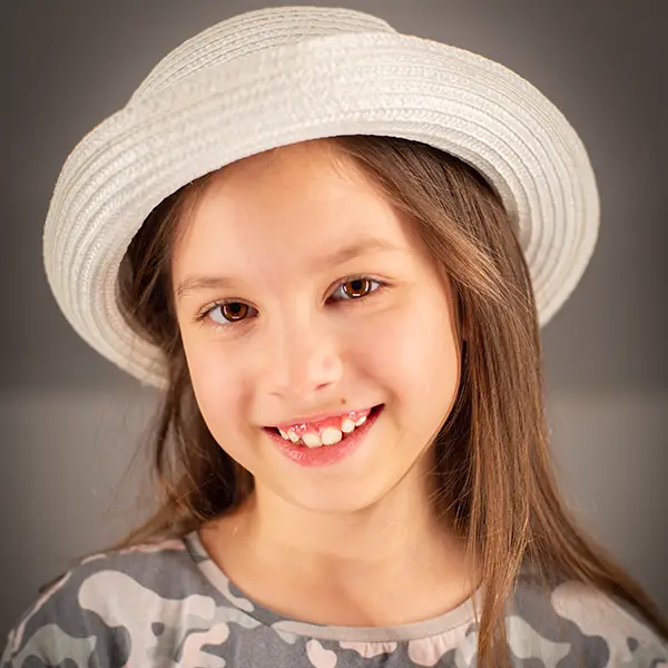 one-photo-studio-headshot-victoria